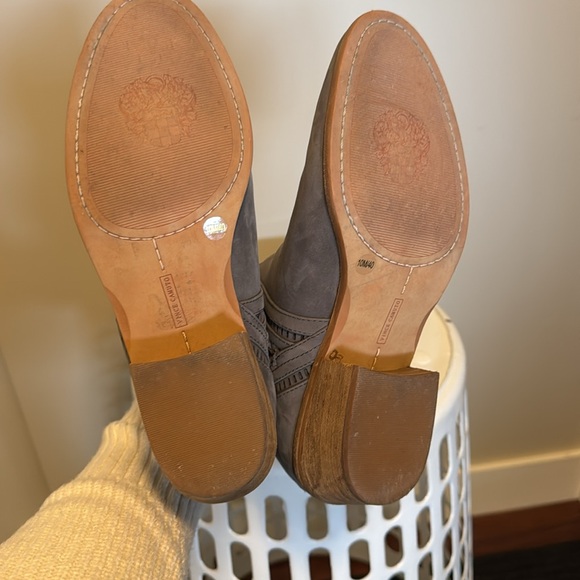 Vince Camuto ankle boot - Picture 7 of 7